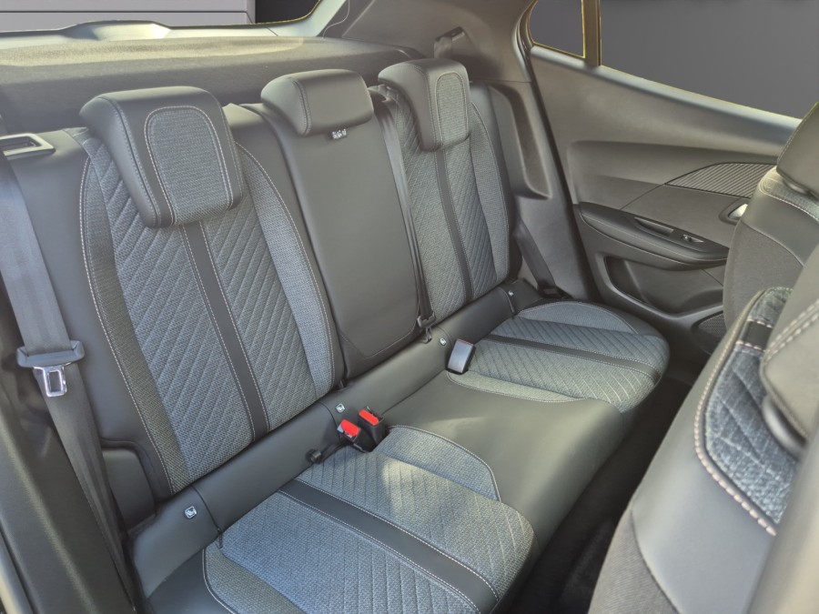 PEUGEOT d'occasion 2008 1.2 HYBRID 145 Allure E-DCS de 2025 Royan