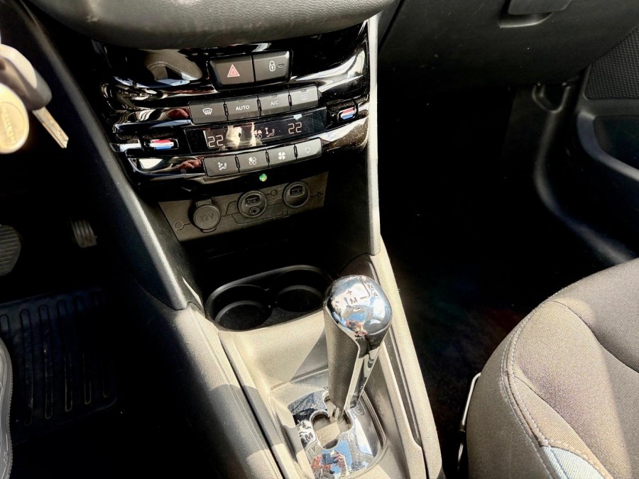 PEUGEOT d'occasion 208 1.6 HDI de 2013 Besançon (25)﻿