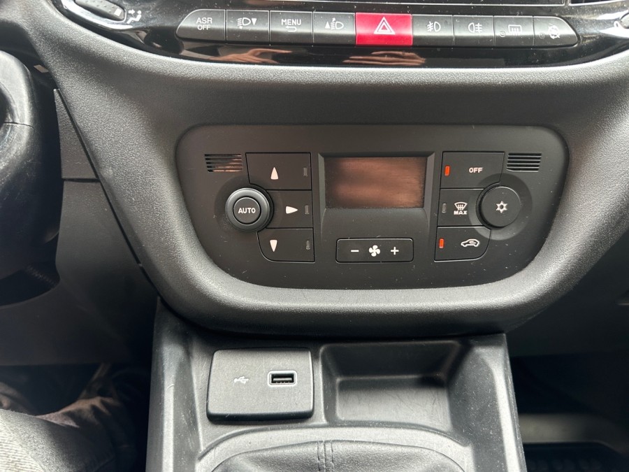 FIAT d'occasion DOBLO CARGO 1.3 MULTIJET 95 PACK USB CLIM de 2020 Le