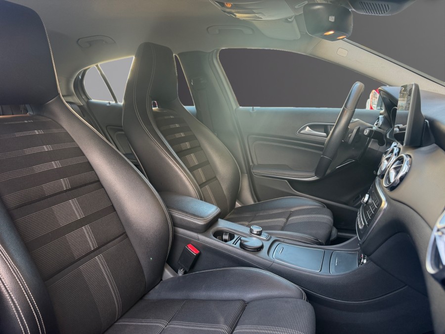 MERCEDES d'occasion CLASSE GLA GLA 200 D STARLIGHT EDITION de 2018