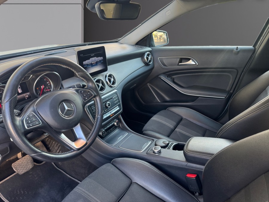 MERCEDES d'occasion CLASSE GLA GLA 200 D STARLIGHT EDITION de 2018