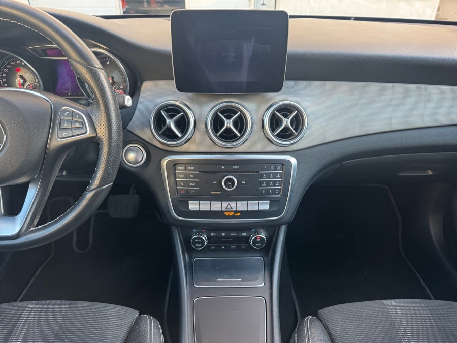 MERCEDES d'occasion CLASSE GLA GLA 200 D STARLIGHT EDITION de 2018