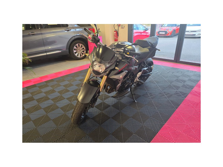 SUZUKI d'occasion GSR750 SUZUKI GSR750 de 2014 Vichy (03)﻿