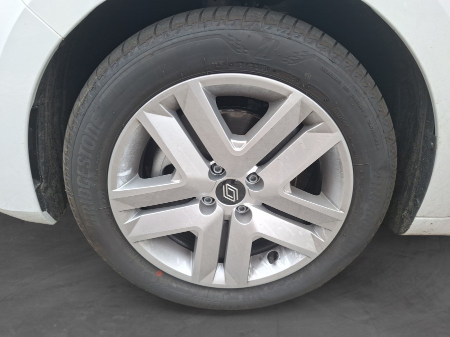 RENAULT d'occasion CLIO 1.6 E-TECH 145 de 2026 MONTREUIL (93)﻿