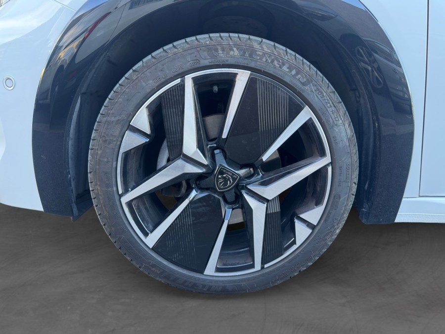 PEUGEOT d'occasion 208 1.2 HYBRID 110 BUSINESS E-DCS de 2024