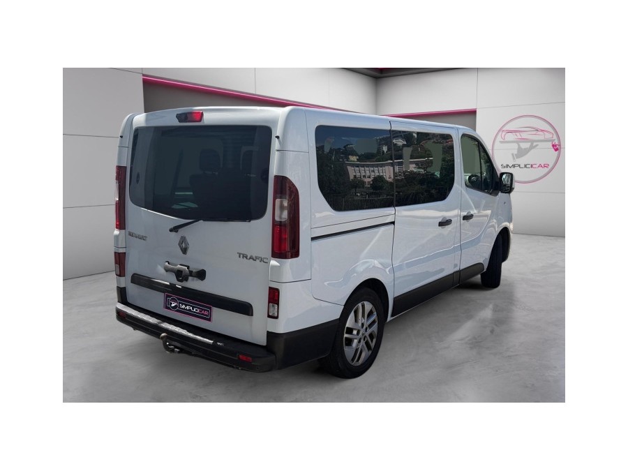 RENAULT d'occasion TRAFIC DCI 120 de 2015 Nice (06)﻿