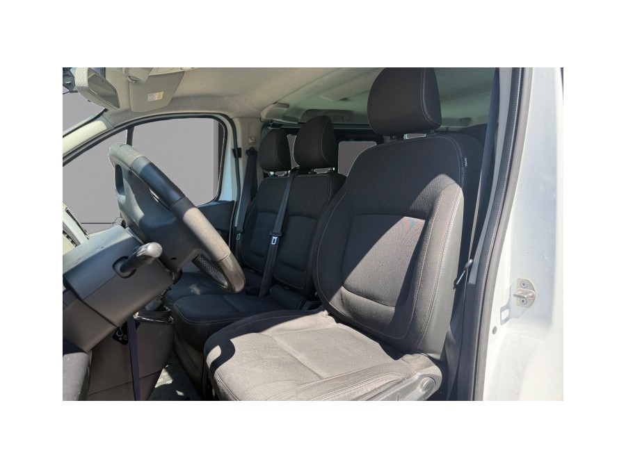 RENAULT d'occasion TRAFIC DCI 120 de 2015 Nice (06)﻿