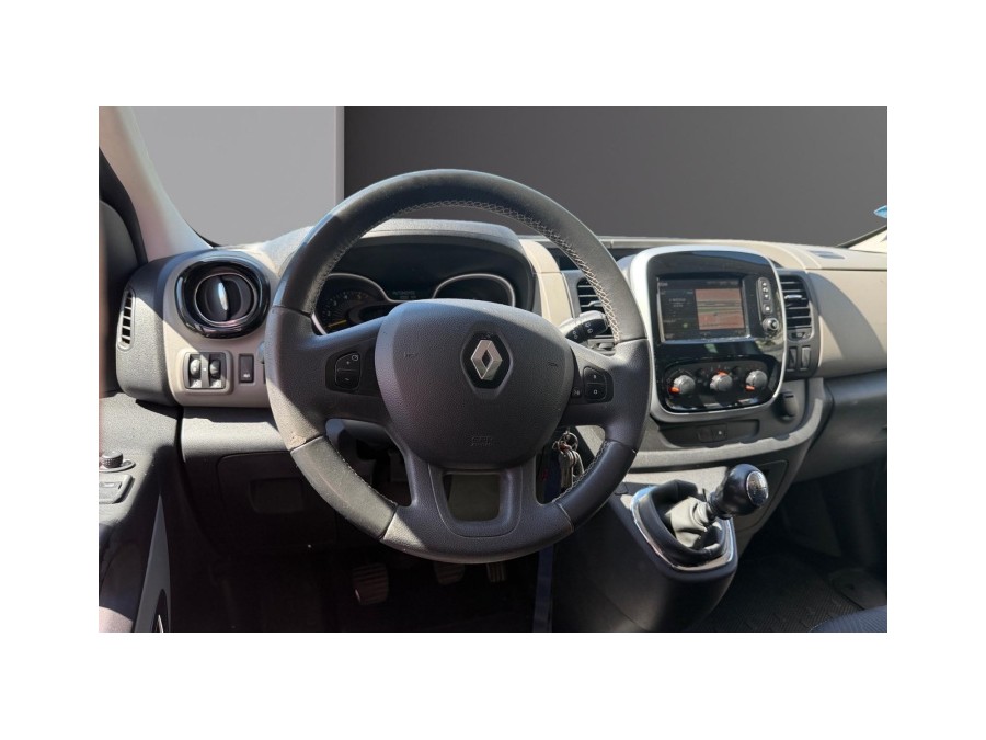RENAULT d'occasion TRAFIC DCI 120 de 2015 Nice (06)﻿
