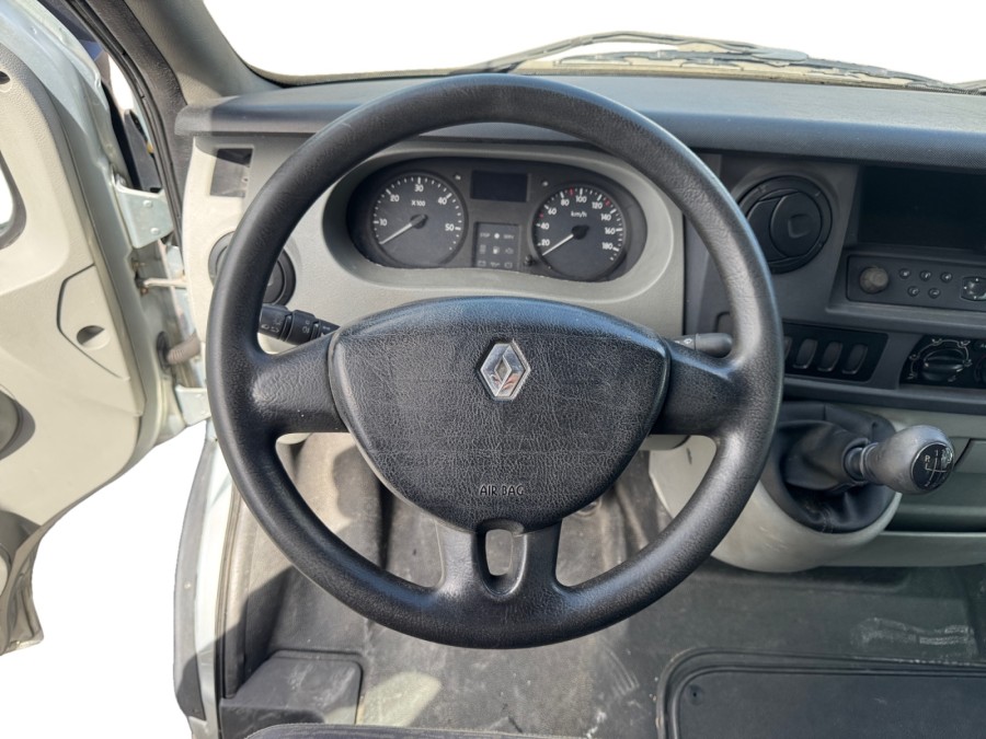 RENAULT d'occasion MASTER L3H2 3.5T 2.5DCI 120 PACK PLUS de 2004 Méry