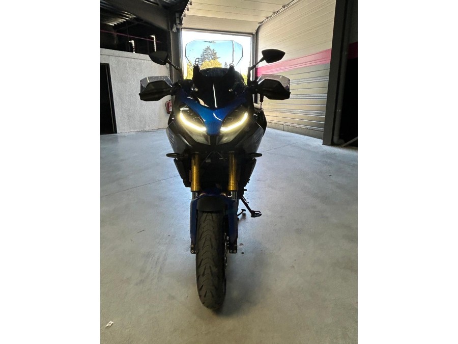 BMW d'occasion F900XR Sport avec pack pro de 2024 Meximeux (01)﻿