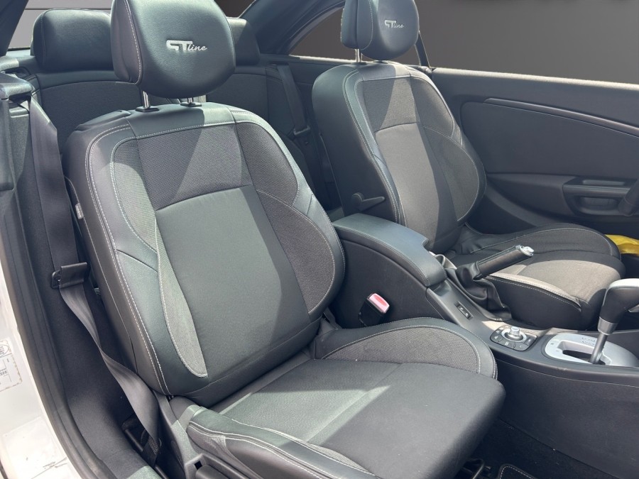 RENAULT d'occasion MEGANE CC 1.5 DCI 110 GT LINE de 2012 Vernon (27)﻿