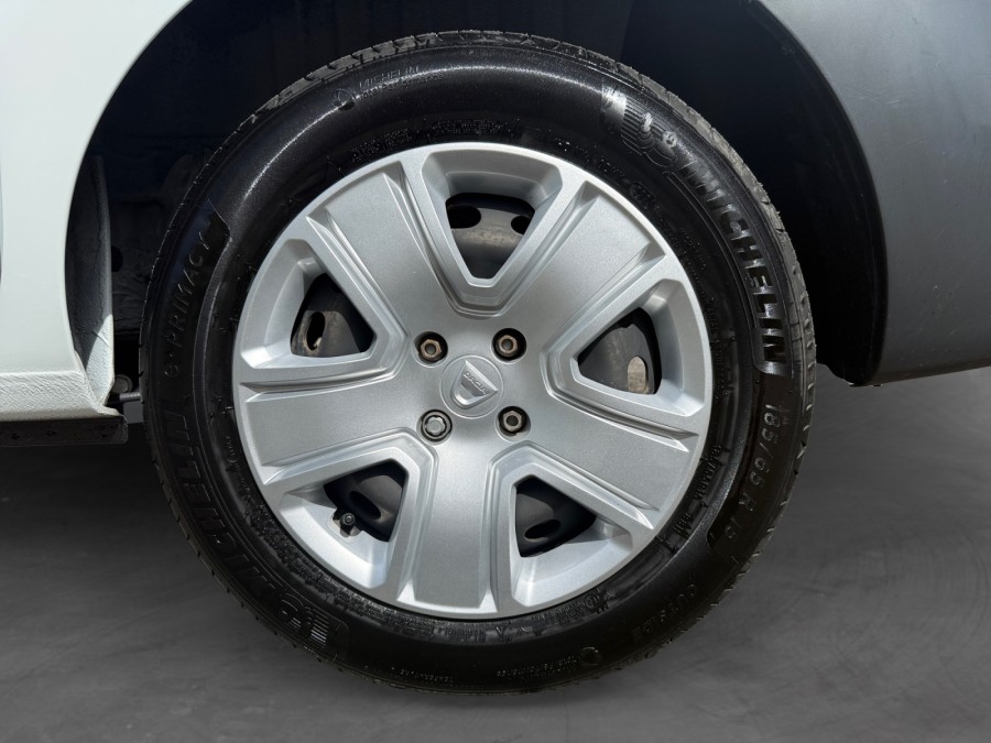 DACIA d'occasion DOKKER 1.5 BLUE DCI 95 SILVER LINE de 2019 Vannes