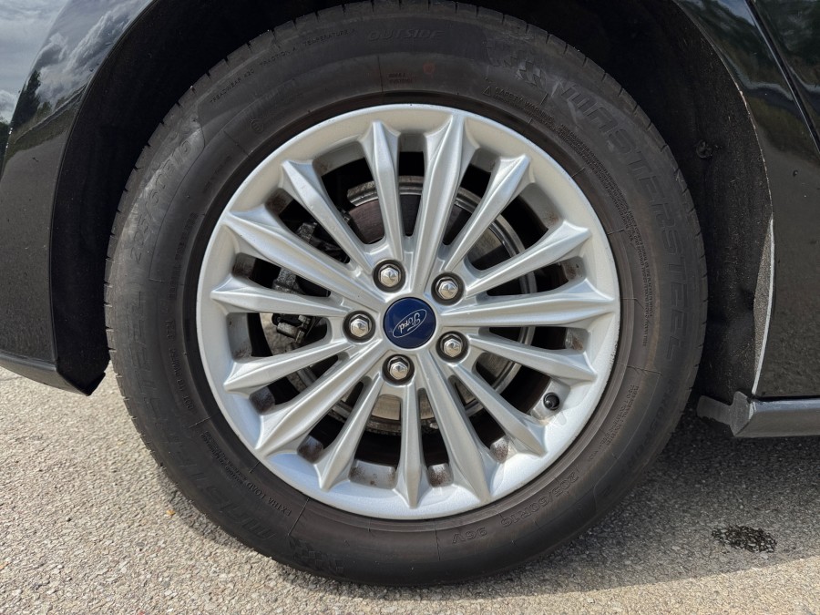 FORD d'occasion FOCUS 1.0 ECOBOOST 125 ST-LINE de 2019 Coeur