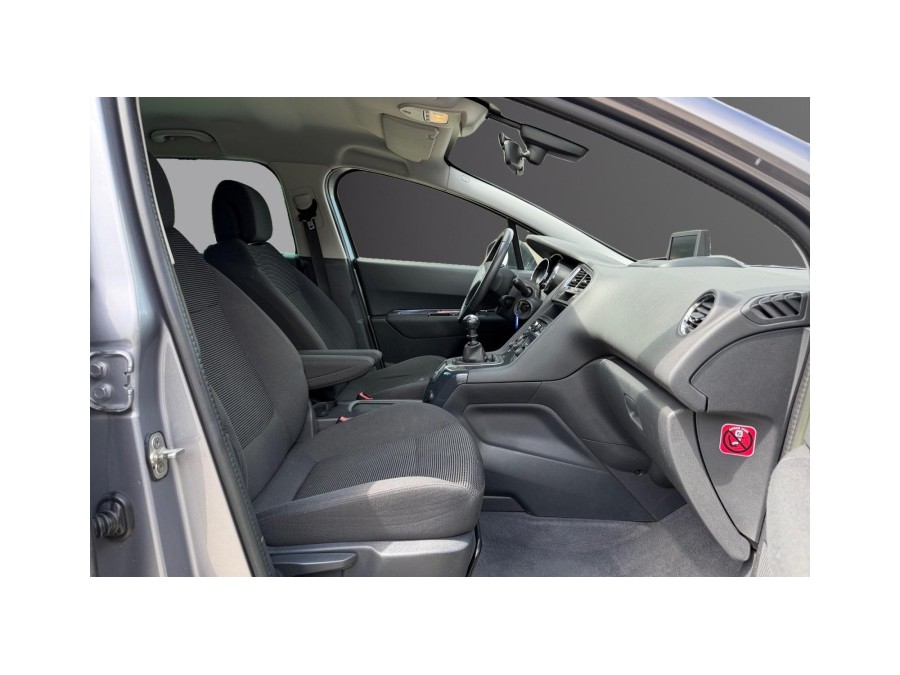 PEUGEOT d'occasion 5008 1.6 HDI 115 Active de 2014 Rennes (35)﻿
