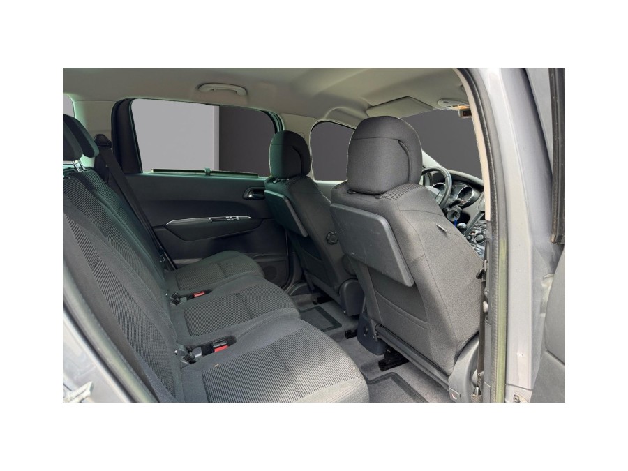 PEUGEOT d'occasion 5008 1.6 HDI 115 Active de 2014 Rennes (35)﻿