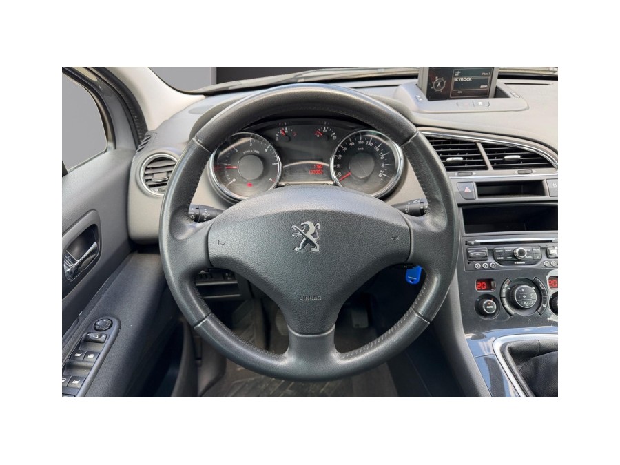 PEUGEOT d'occasion 5008 1.6 HDI 115 Active de 2014 Rennes (35)﻿
