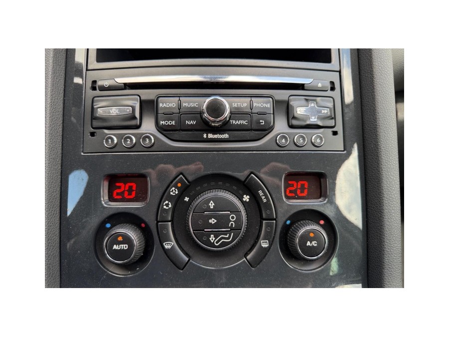 PEUGEOT d'occasion 5008 1.6 HDI 115 Active de 2014 Rennes (35)﻿