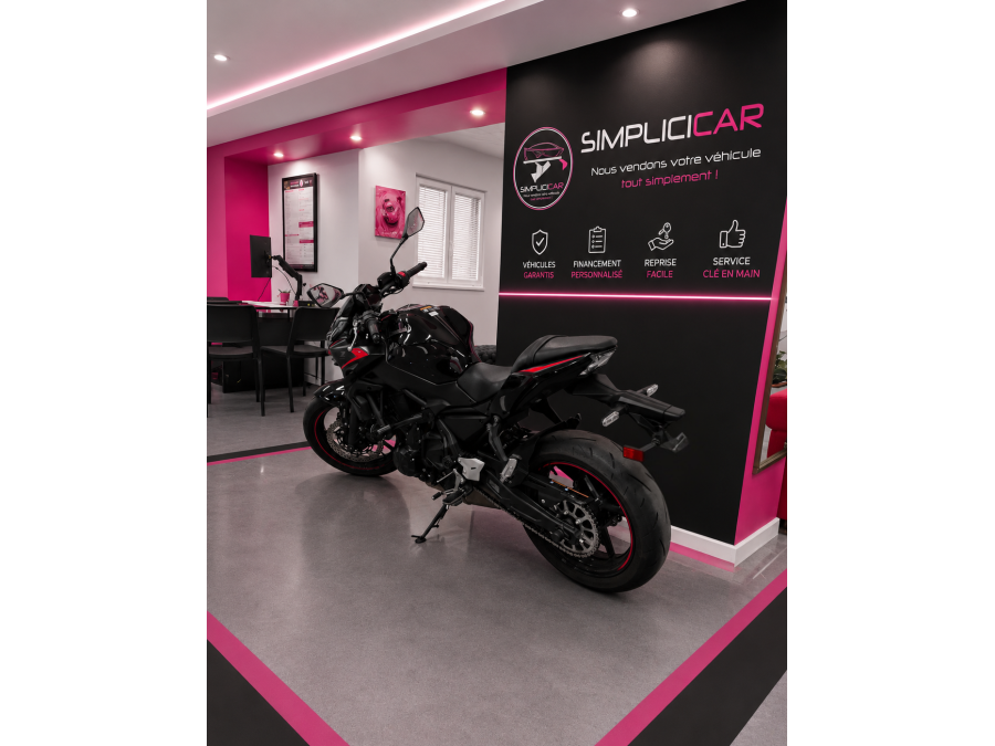 KAWASAKI d'occasion Z650 ER650M de 2023 Le Raincy (93)﻿