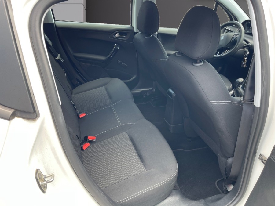 PEUGEOT d'occasion 208 AFFAIRE 1.2 PURE TECH 82 Active business de