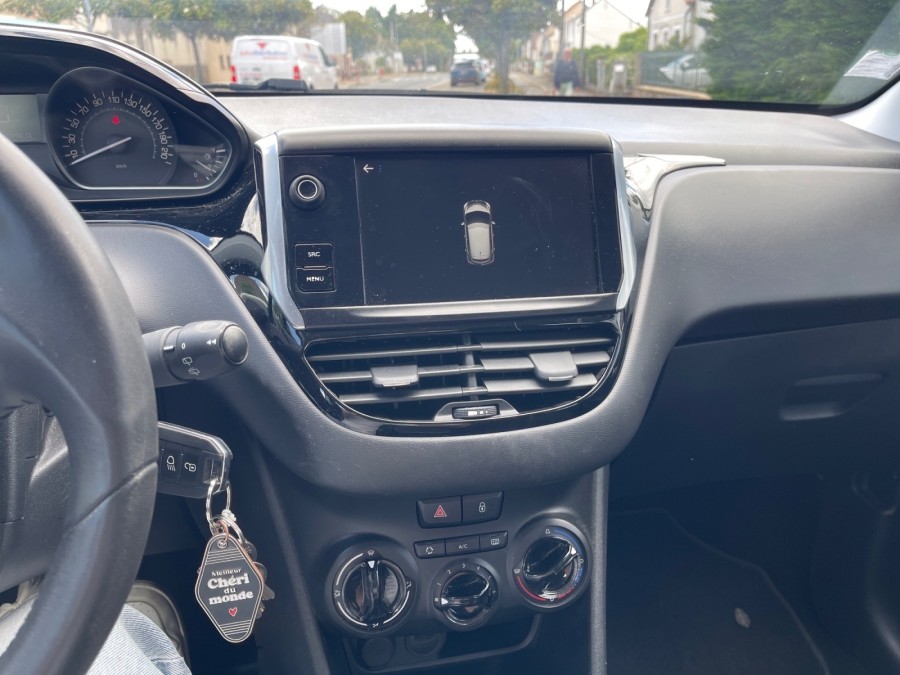 PEUGEOT d'occasion 208 AFFAIRE 1.2 PURE TECH 82 Active business de