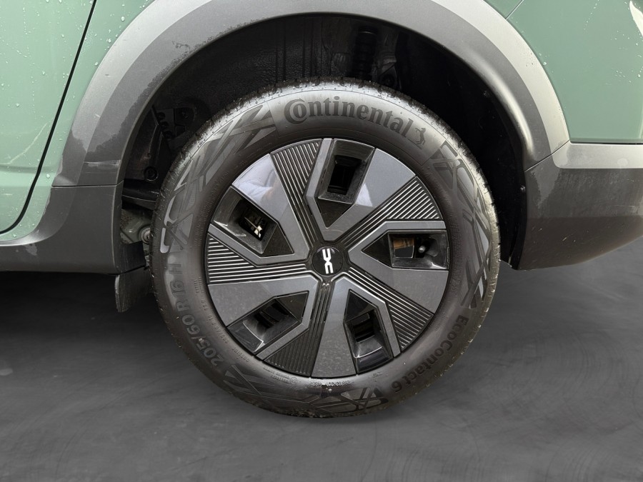DACIA d'occasion JOGGER 1.6 HYBRID 140 EXPRESSION 7P BA de 2025