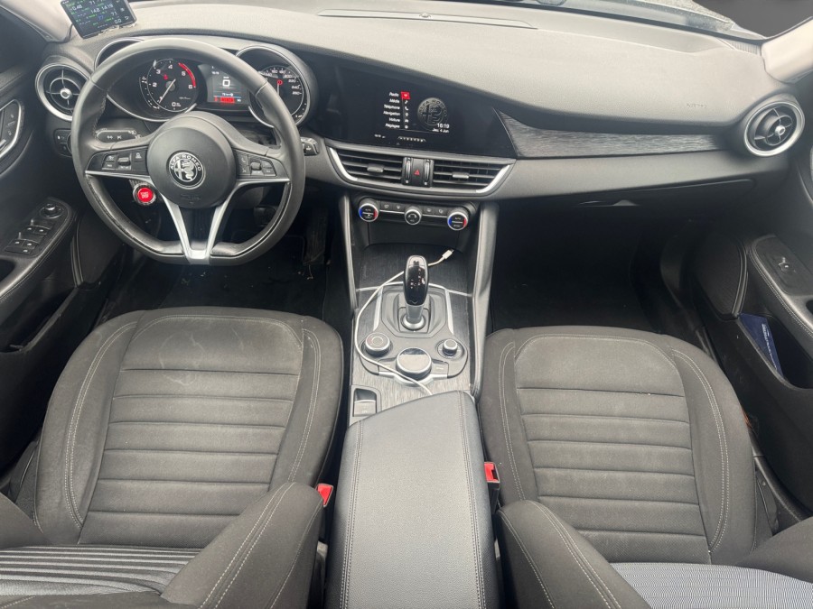 ALFA ROMEO d'occasion GIULIA 2.2D 136 EDIZIONE AT de 2019 Beaune (21)﻿