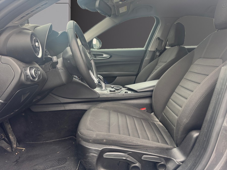ALFA ROMEO d'occasion GIULIA 2.2D 136 EDIZIONE AT de 2019 Beaune (21)﻿