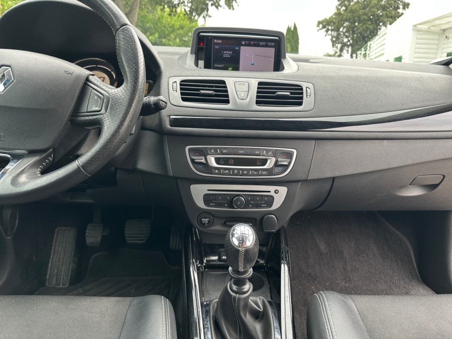 RENAULT d'occasion MEGANE 1.6 DCI 130 BOSE de 2016 Salon de Provence