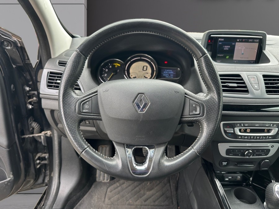 RENAULT d'occasion MEGANE 1.6 DCI 130 BOSE de 2016 Salon de Provence