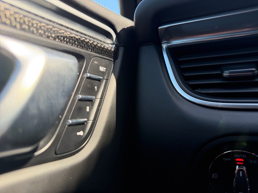 PORSCHE d'occasion MACAN TURBO de 2018 Salon de Provence (13)﻿
