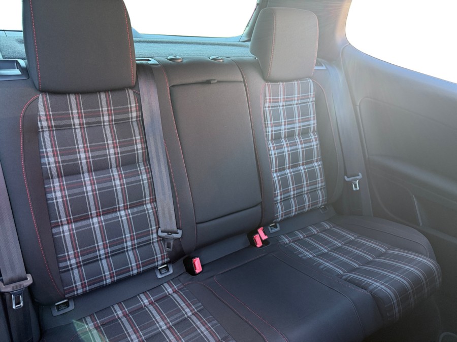 VOLKSWAGEN d'occasion GOLF 2.0 210 GTI DSG de 2010 Les Sables