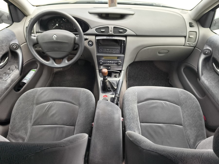 RENAULT d'occasion LAGUNA AUTHENTIQUE 1.6 16V de 2002 Les Sables