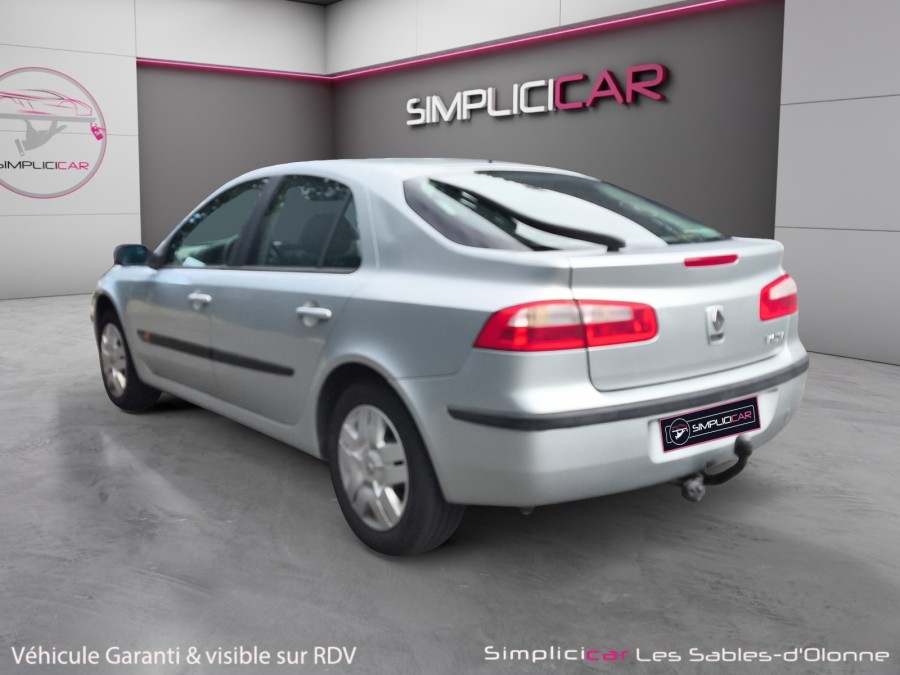 RENAULT d'occasion LAGUNA AUTHENTIQUE 1.6 16V de 2002 Les Sables