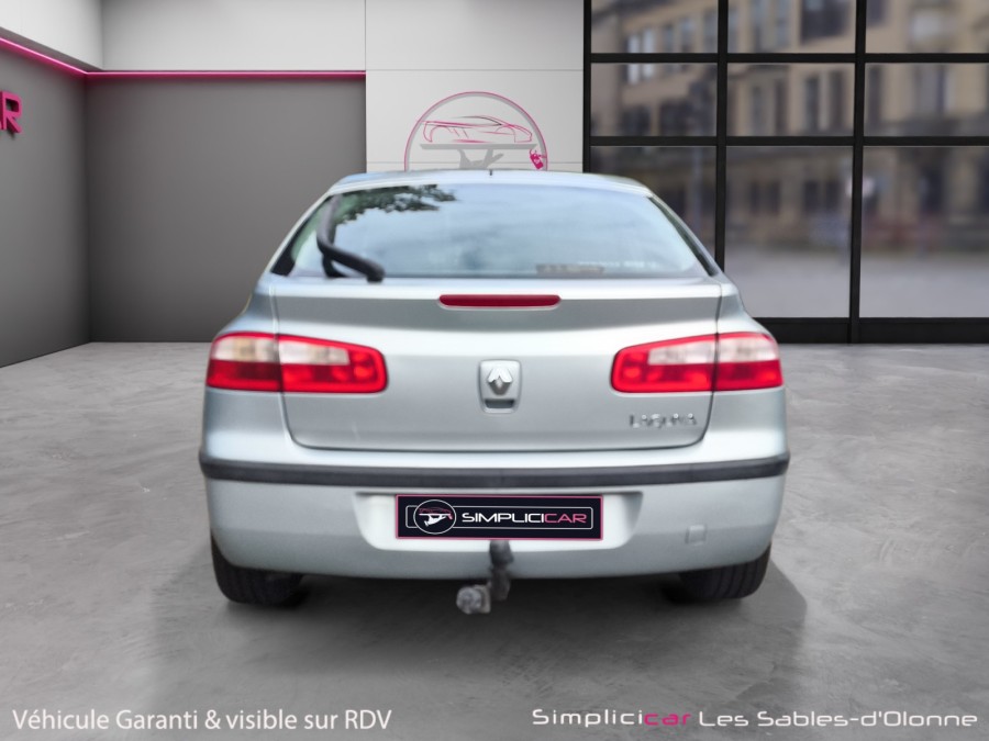 RENAULT d'occasion LAGUNA AUTHENTIQUE 1.6 16V de 2002 Les Sables