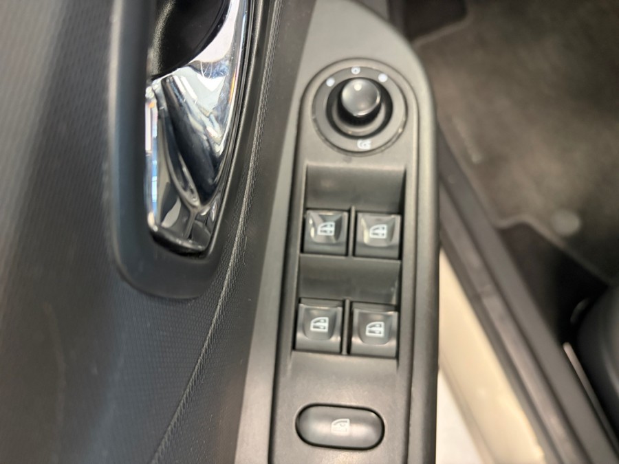 RENAULT d'occasion CAPTUR 1.5 DCI 90 ENERGY BUSINESS de 2014 Amiens