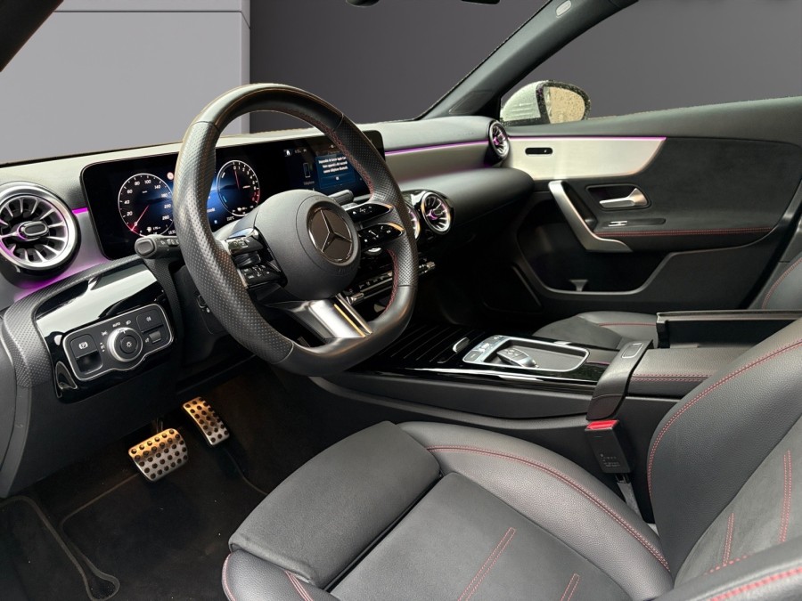 MERCEDES d'occasion CLASSE A IV A250 E AMG LINE de 2023 Salon de