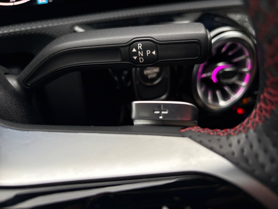 MERCEDES d'occasion CLASSE A IV A250 E AMG LINE de 2023 Salon de
