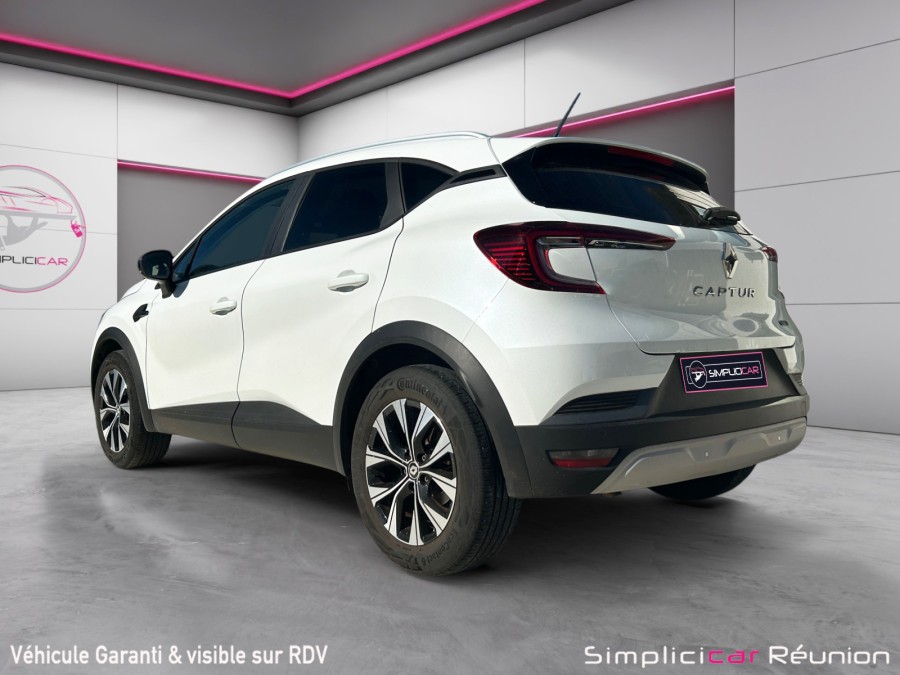 RENAULT d'occasion CAPTUR 1.6 E-TECH 145CV ENGINEERED de 2024 Reunion