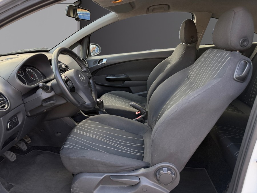 OPEL d'occasion CORSA 1.0 TWINPORT 65 111 de 2010 Toulon Est (83)﻿