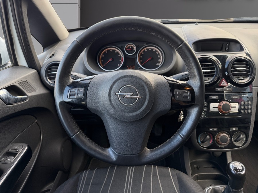 OPEL d'occasion CORSA 1.0 TWINPORT 65 111 de 2010 Toulon Est (83)﻿