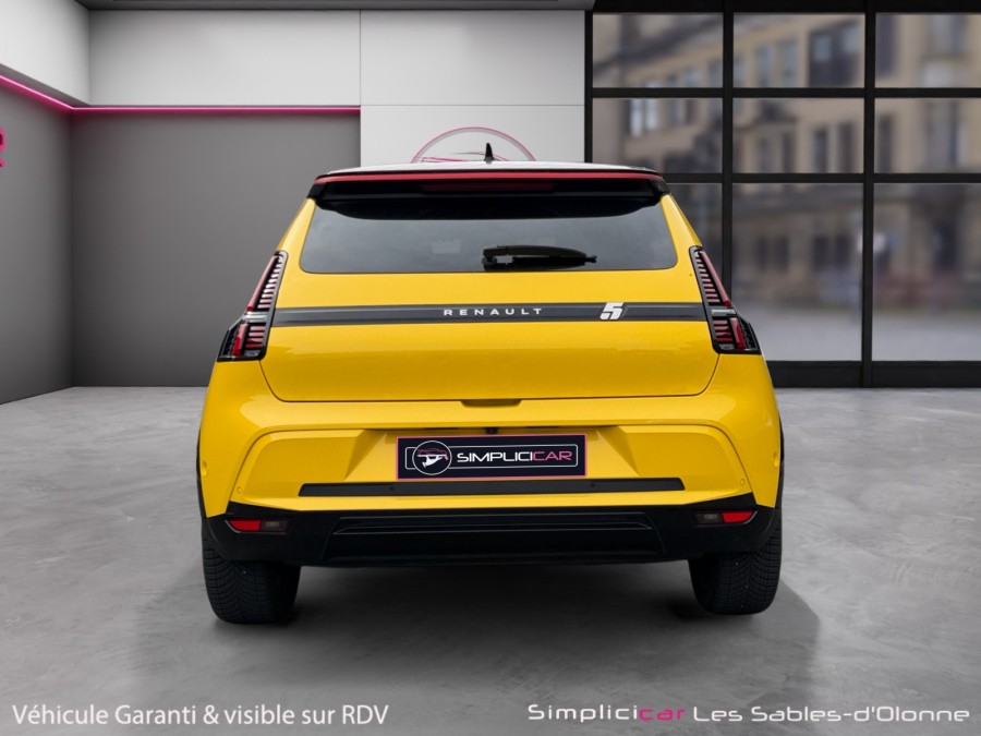 RENAULT d'occasion 5 E-TECH 150 ICONIC de 2025 Les Sables d'Olonne
