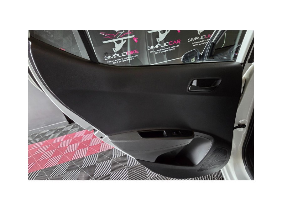 HYUNDAI d'occasion I10 1.2 87cv intuitive de 2017 Aix Les Bains (73)﻿
