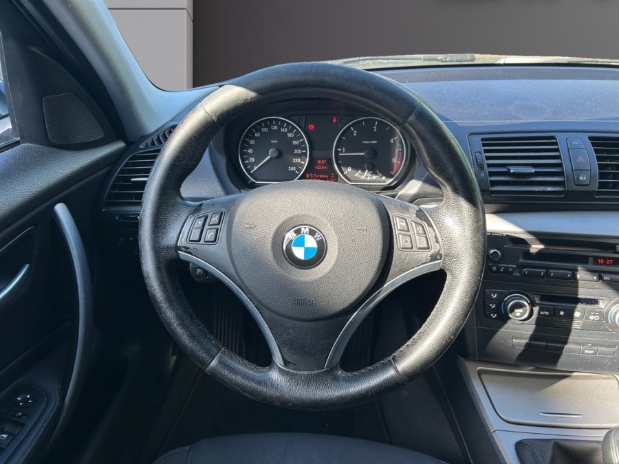 BMW d'occasion SERIE 118D EDITION BLACK AND WHITE de 2009 Nord Isère