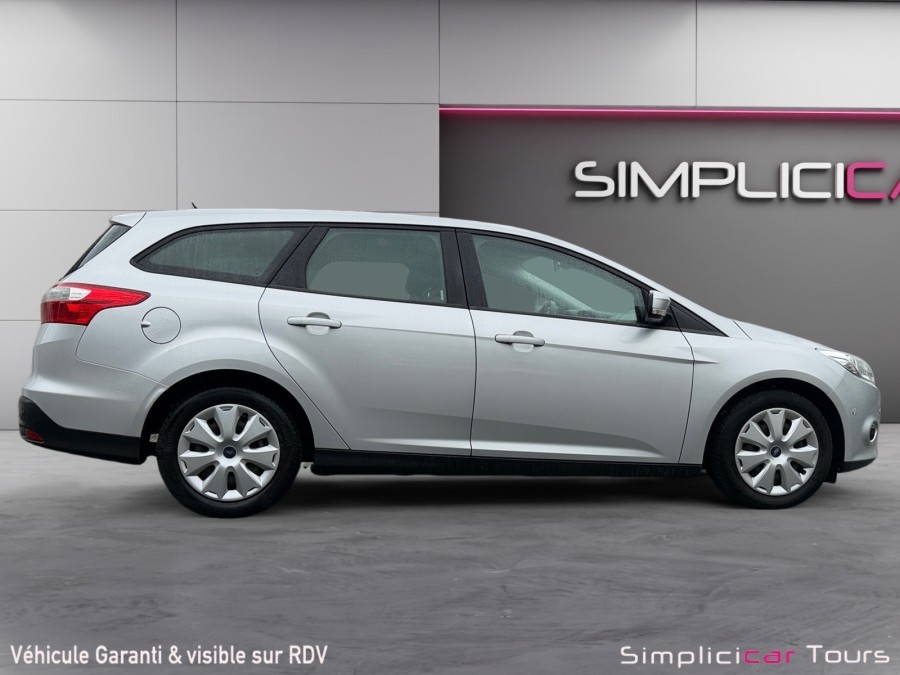FORD d'occasion FOCUS FOCUS 1.6 L  DURATORQ-TDCI de 2013 Tours (37)﻿