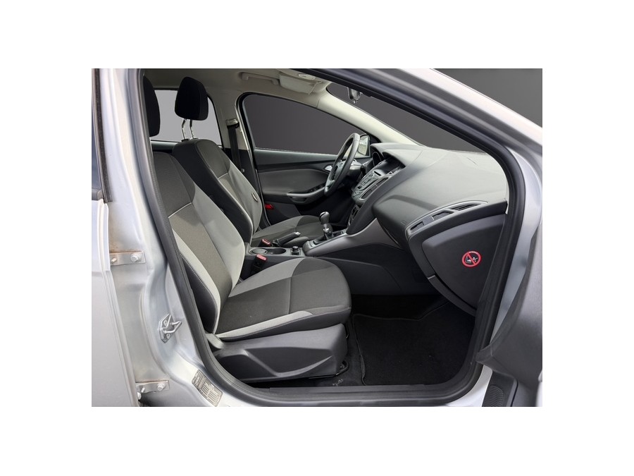 FORD d'occasion FOCUS FOCUS 1.6 L  DURATORQ-TDCI de 2013 Tours (37)﻿