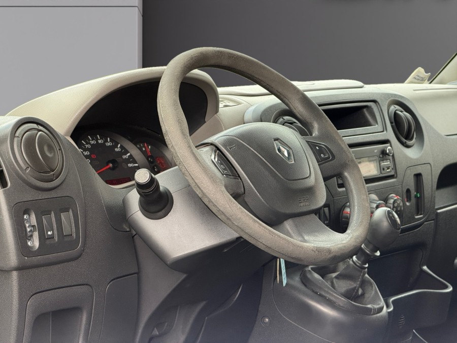 RENAULT d'occasion MASTER III FOURGON F3300 L2H2 DCI 110 GRAND