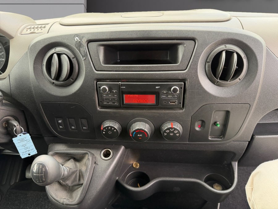 RENAULT d'occasion MASTER III FOURGON F3300 L2H2 DCI 110 GRAND