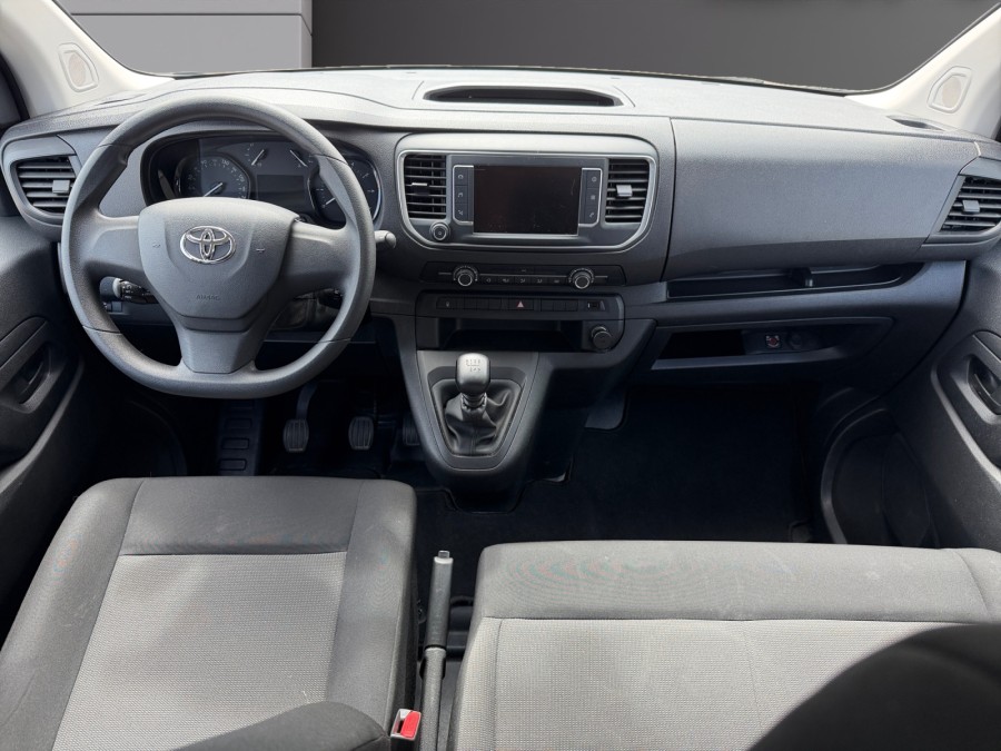 TOYOTA d'occasion PROACE COMBI MEDIUM 140 D-4D DYNAMIC de 2024 Toulon