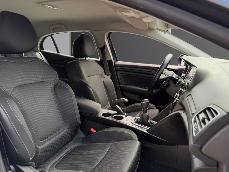 RENAULT d'occasion MEGANE IV BERLINE BICORPS TROIS OU CINQ PORTES 1.5