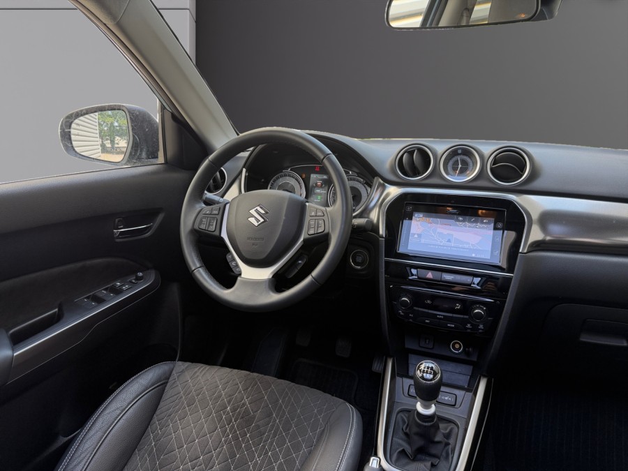 SUZUKI d'occasion VITARA 1.4 BOOSTERJET HYBRID STYLE de 2024 Nîmes